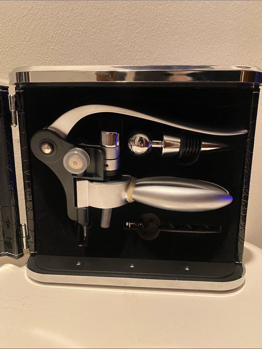3 piece wine, set with case